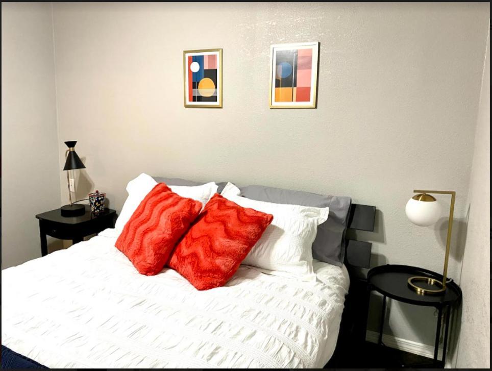 Private Bedroom Suite - Communal House Near Integris Oklahoma City Exterior foto