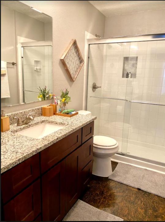 Private Bedroom Suite - Communal House Near Integris Oklahoma City Exterior foto